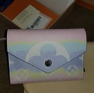 *SOLD* Louis vuitton escale victorine wallet